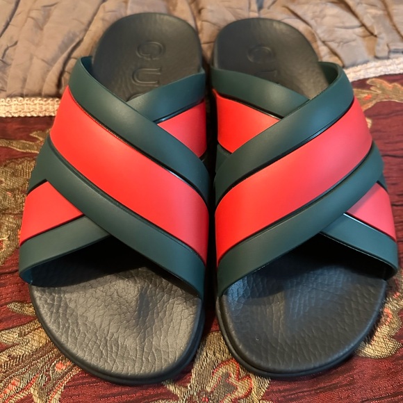 Authentic Gucci slides - Picture 4 of 8